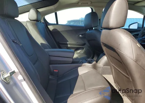 2015 Chevrolet Volt z USA, uszkodzony, nr VIN 1G1RB6E44FU109636